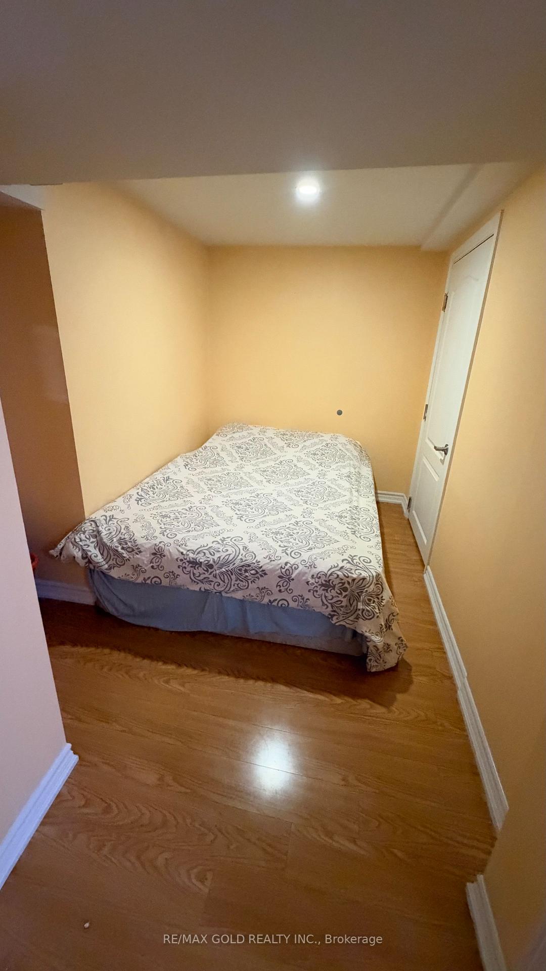Photo 5 of Unit BSMT, 3815 Althorpe Circle, Mississauga, Lisgar — HOMEH
