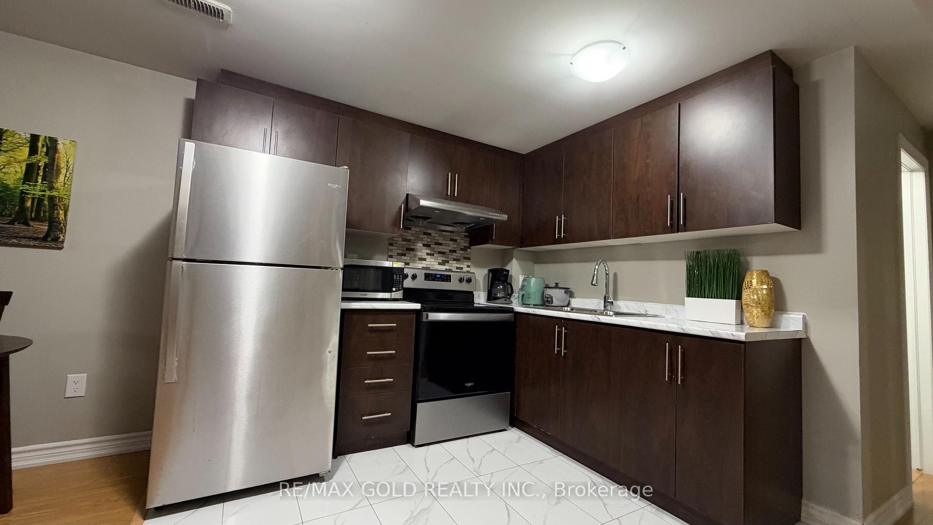 Photo 7 of Unit BSMT, 3815 Althorpe Circle, Mississauga, Lisgar — HOMEH