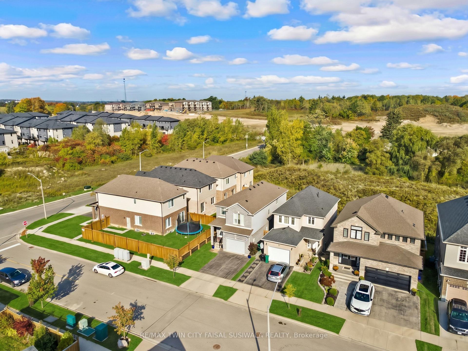 Photo 3 of 63 Sparrow Avenue, Cambridge, Little's Corners — HOMEH