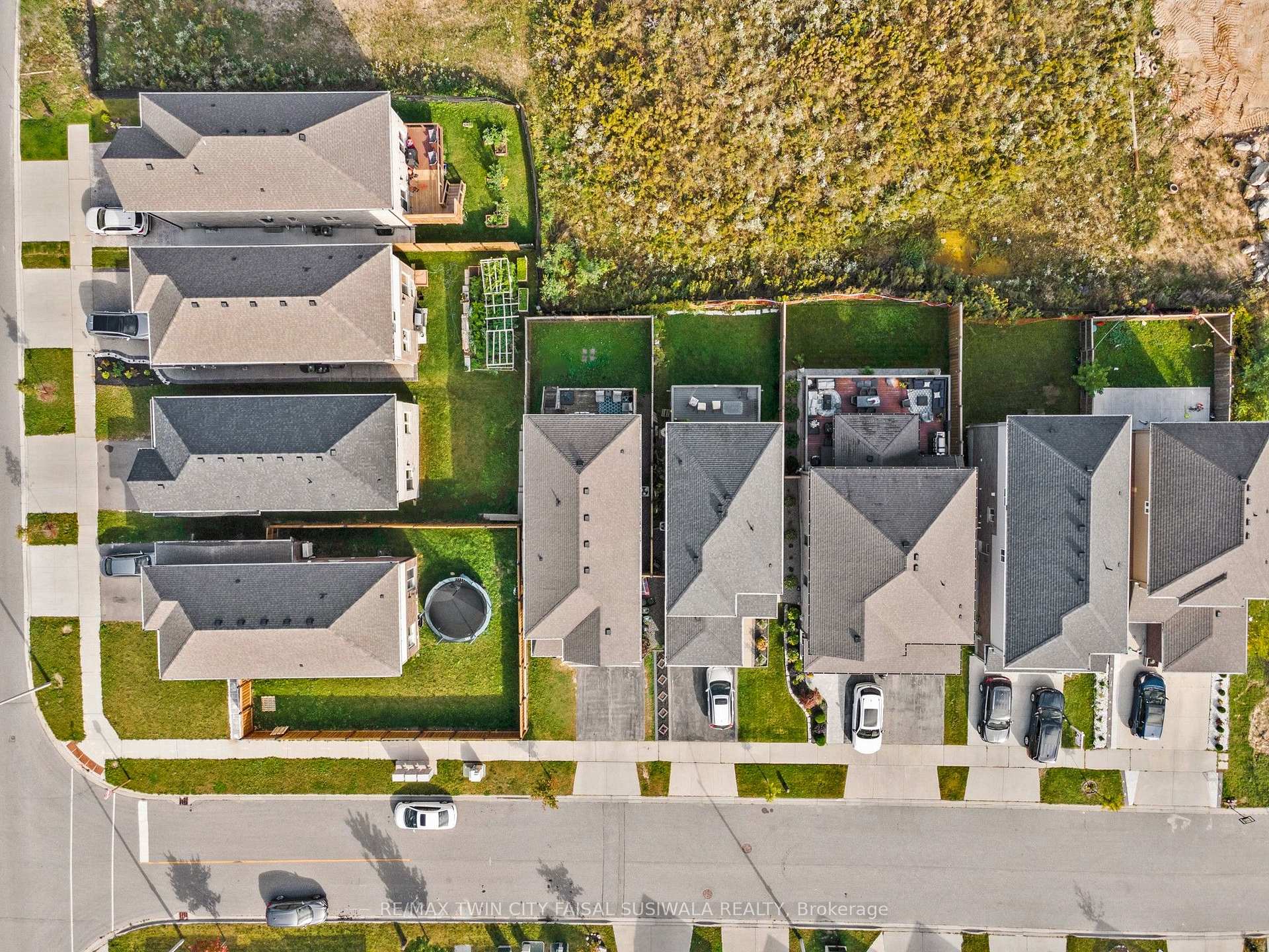 Photo 4 of 63 Sparrow Avenue, Cambridge, Little's Corners — HOMEH
