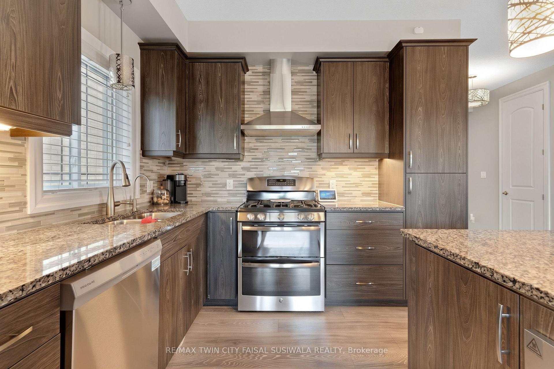 Photo 11 of 63 Sparrow Avenue, Cambridge, Little's Corners — HOMEH