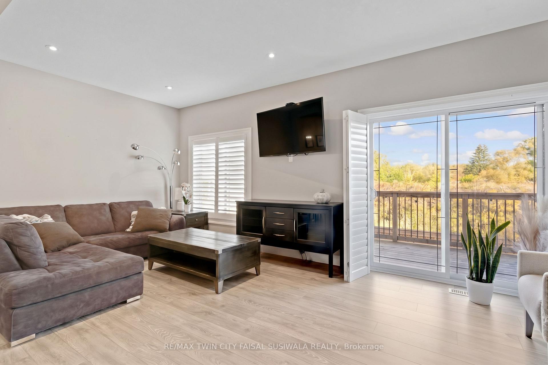 Photo 14 of 63 Sparrow Avenue, Cambridge, Little's Corners — HOMEH