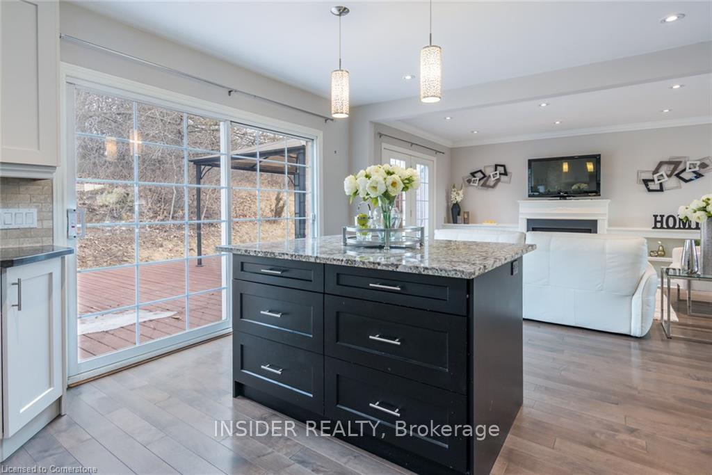 Photo 18 of 234 Shakespeare Drive, Waterloo, Beechwood — HOMEH
