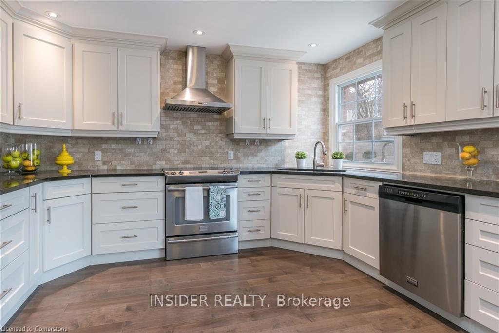 Photo 19 of 234 Shakespeare Drive, Waterloo, Beechwood — HOMEH