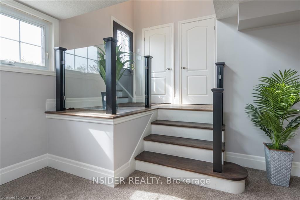 Photo 29 of 234 Shakespeare Drive, Waterloo, Beechwood — HOMEH
