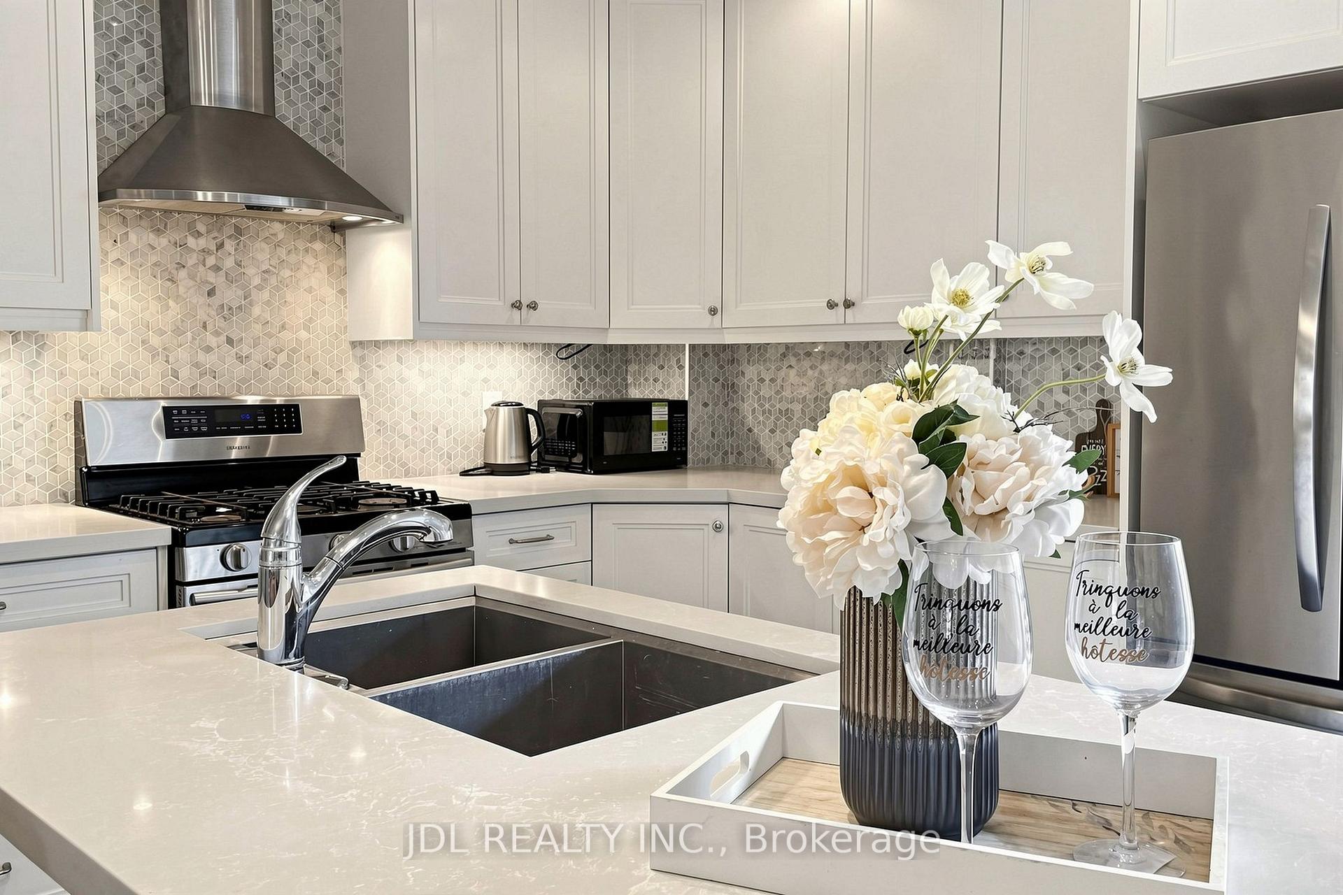 Photo 14 of 831 Pape Avenue, Toronto, Danforth — HOMEH