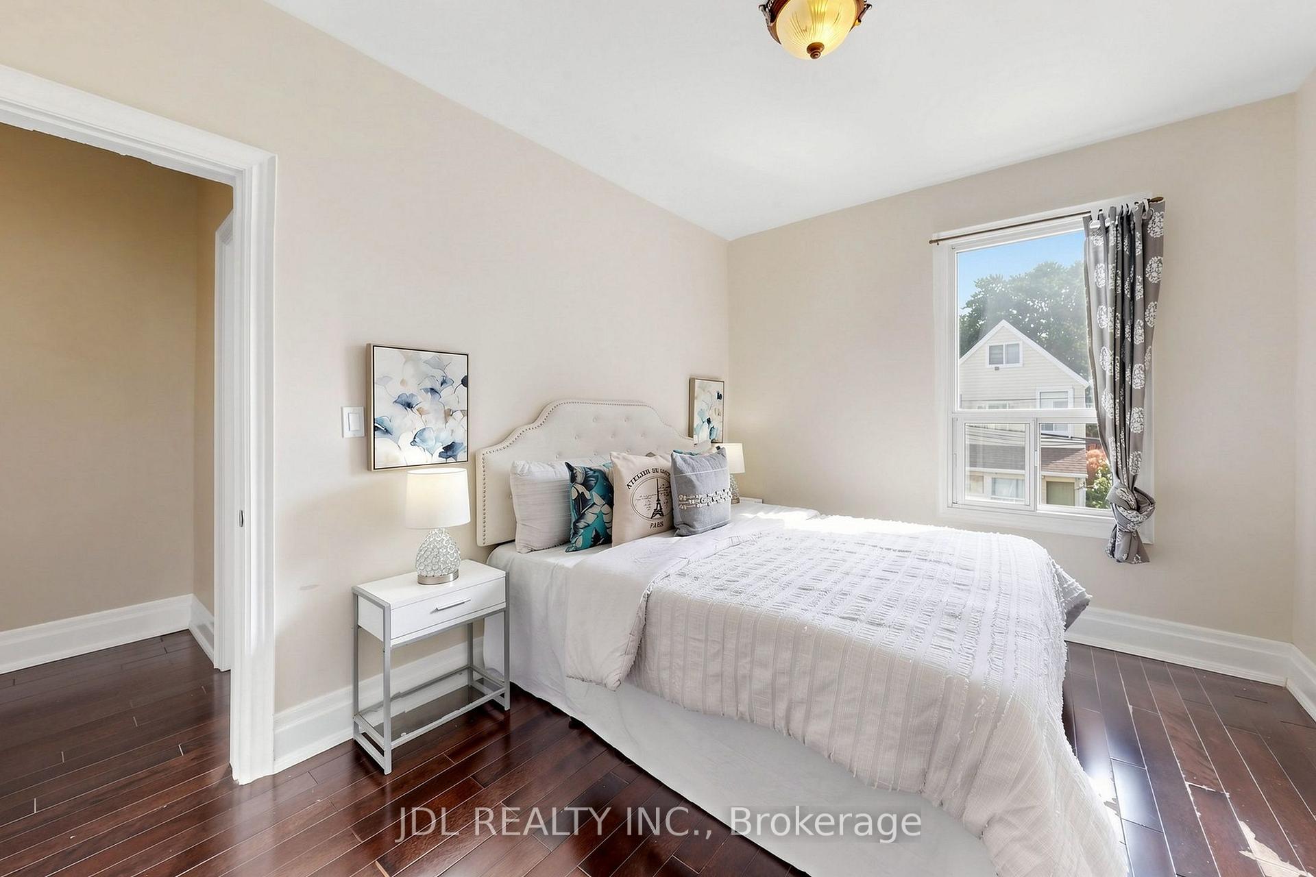 Photo 23 of 831 Pape Avenue, Toronto, Danforth — HOMEH