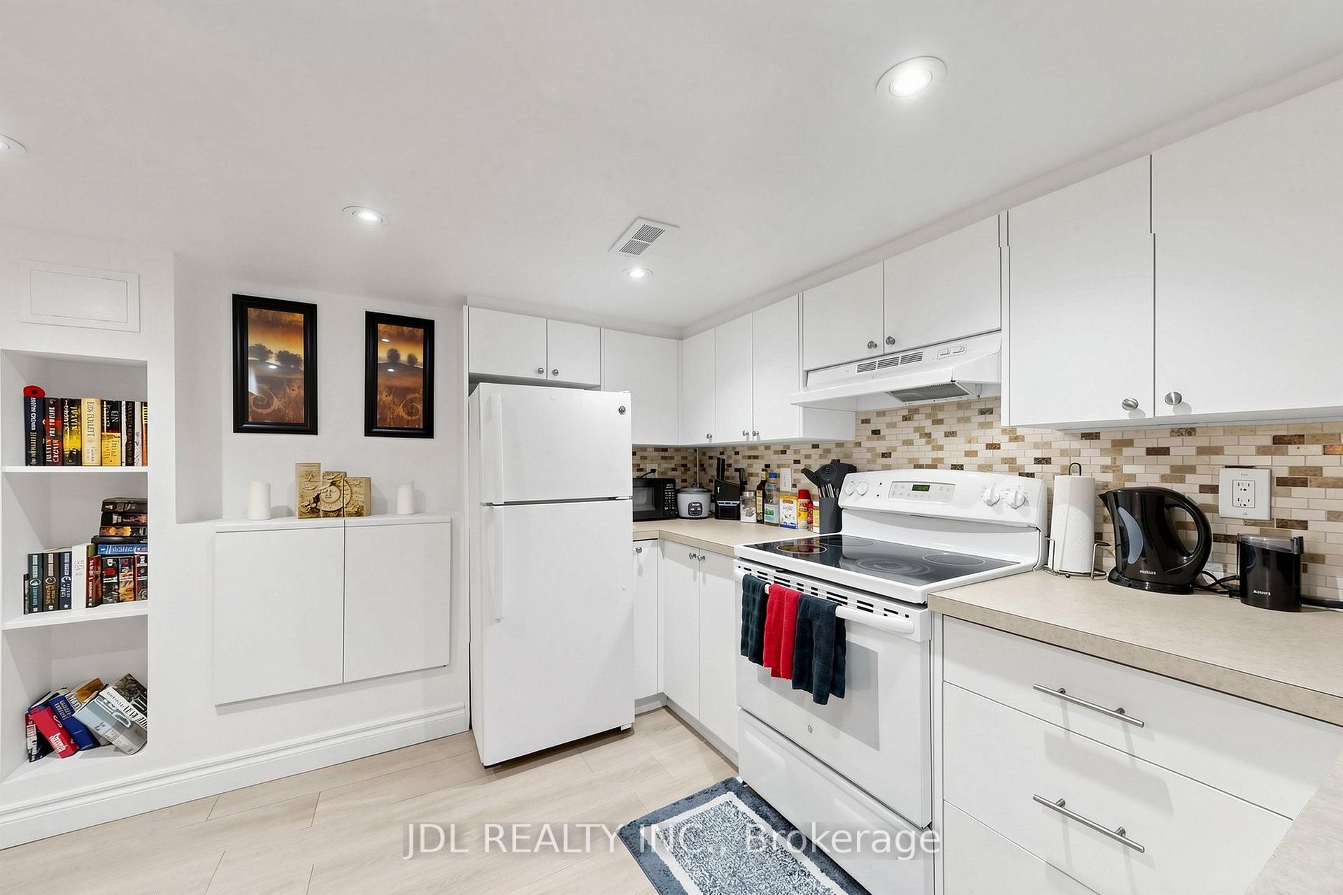 Photo 28 of 831 Pape Avenue, Toronto, Danforth — HOMEH