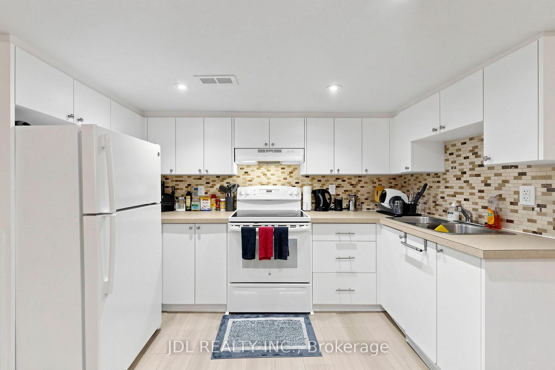 Photo 29 of 831 Pape Avenue, Toronto, Danforth — HOMEH