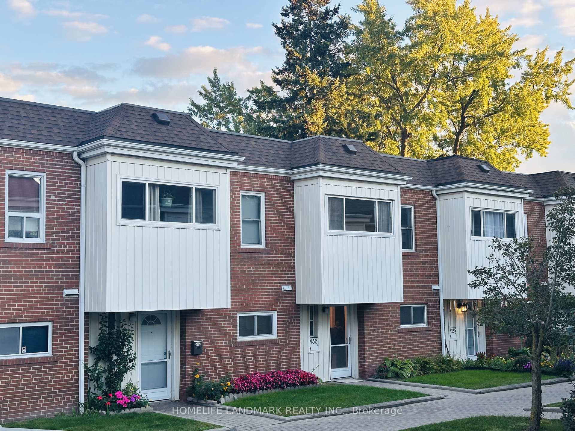 Photo of Unit 136, 15 Esterbrooke Avenue