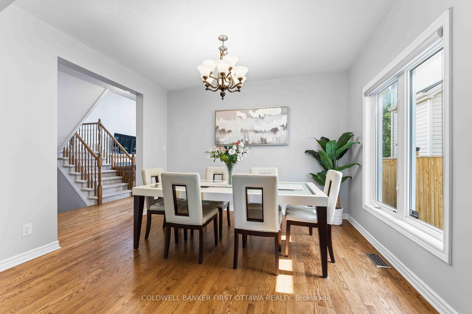 Photo 10 of 150 Strathcarron Crescent, Ottawa, Kanata - Morgan's Grant/South March — HOMEH
