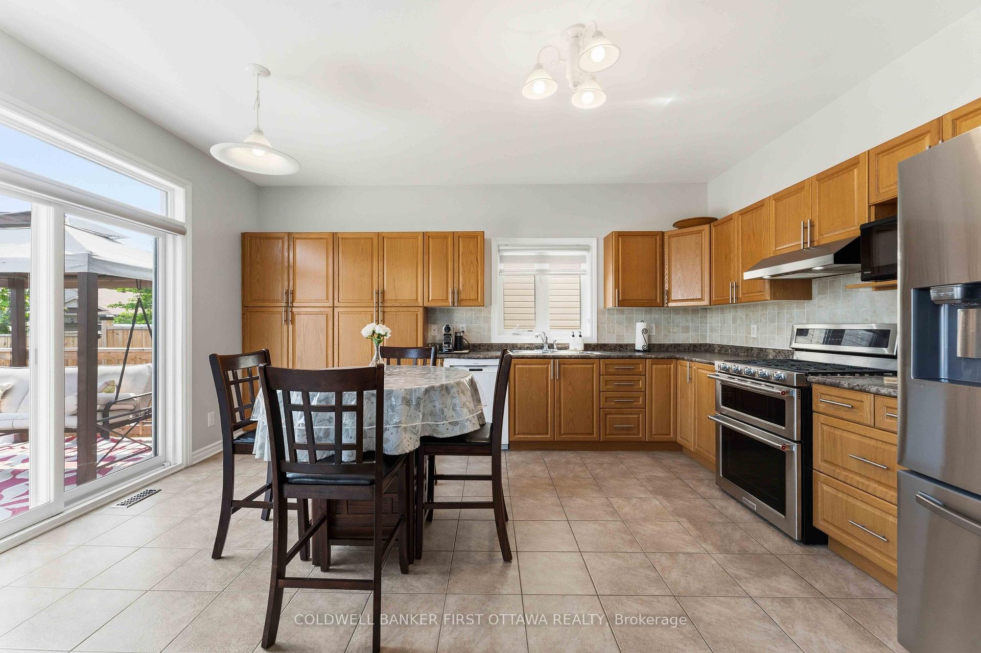 Photo 21 of 150 Strathcarron Crescent, Ottawa, Kanata - Morgan's Grant/South March — HOMEH