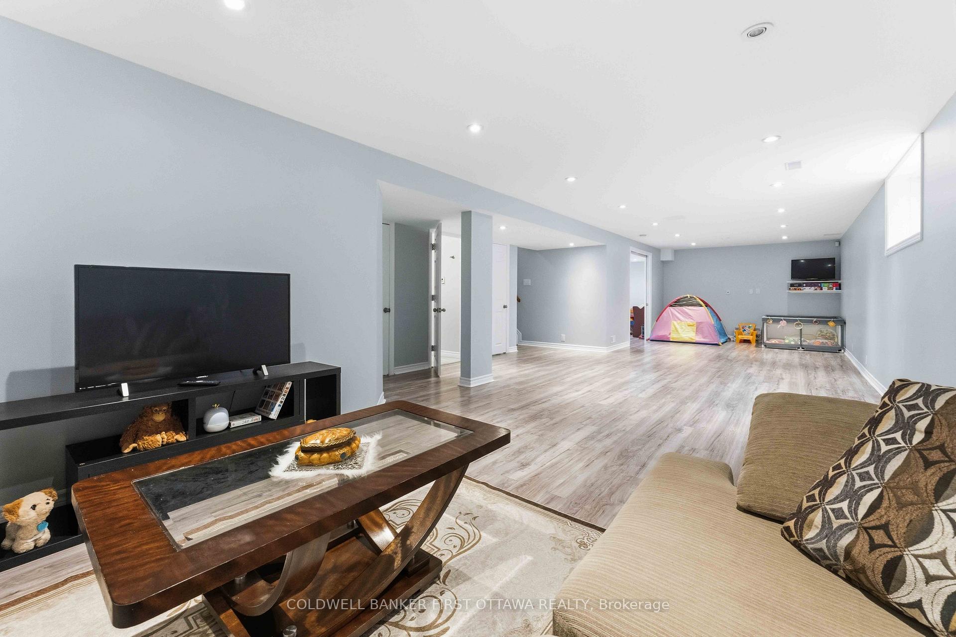 Photo 40 of 150 Strathcarron Crescent, Ottawa, Kanata - Morgan's Grant/South March — HOMEH