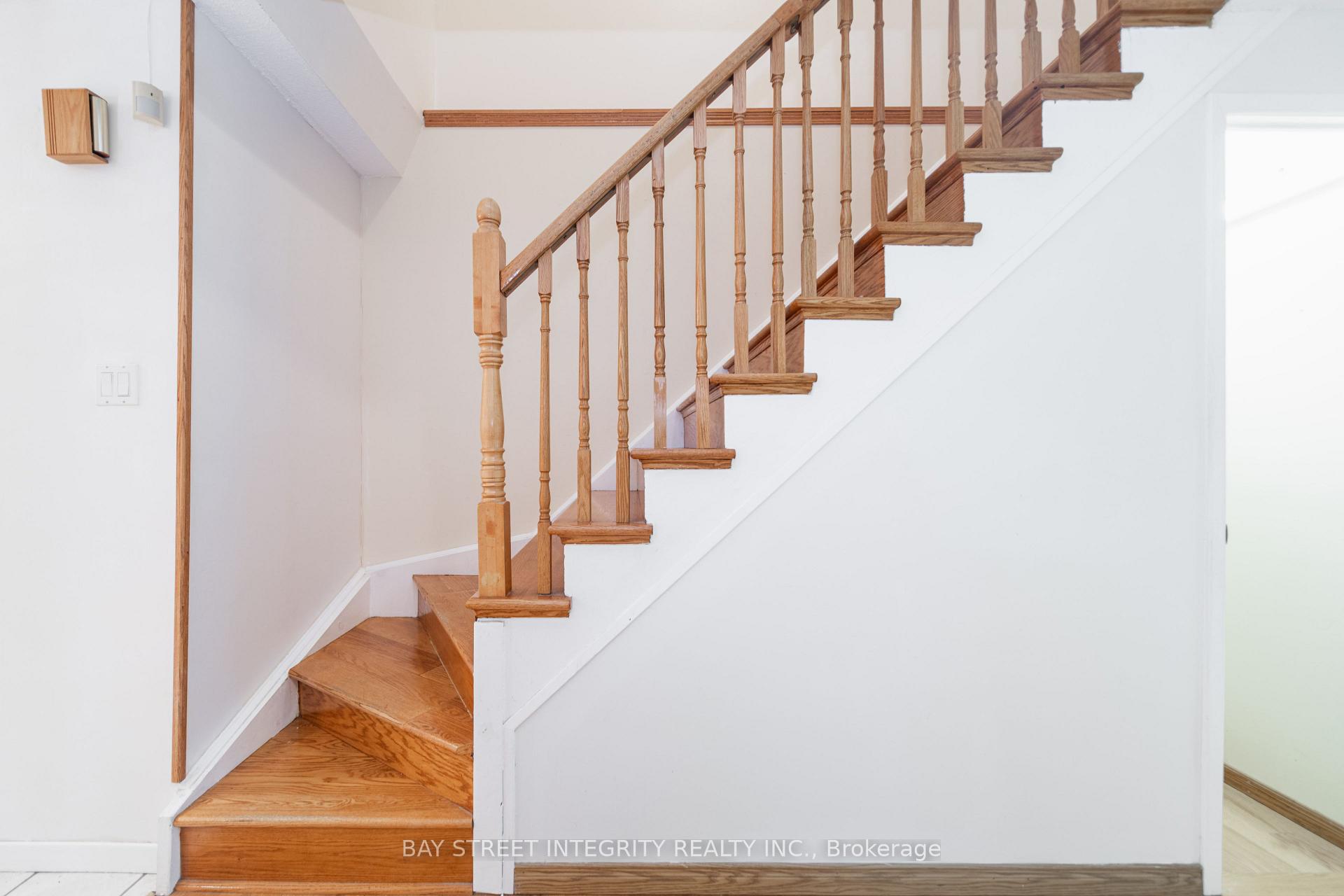 Photo 16 of 6 Sandy Haven Drive, Scarborough, Steeles — HOMEH