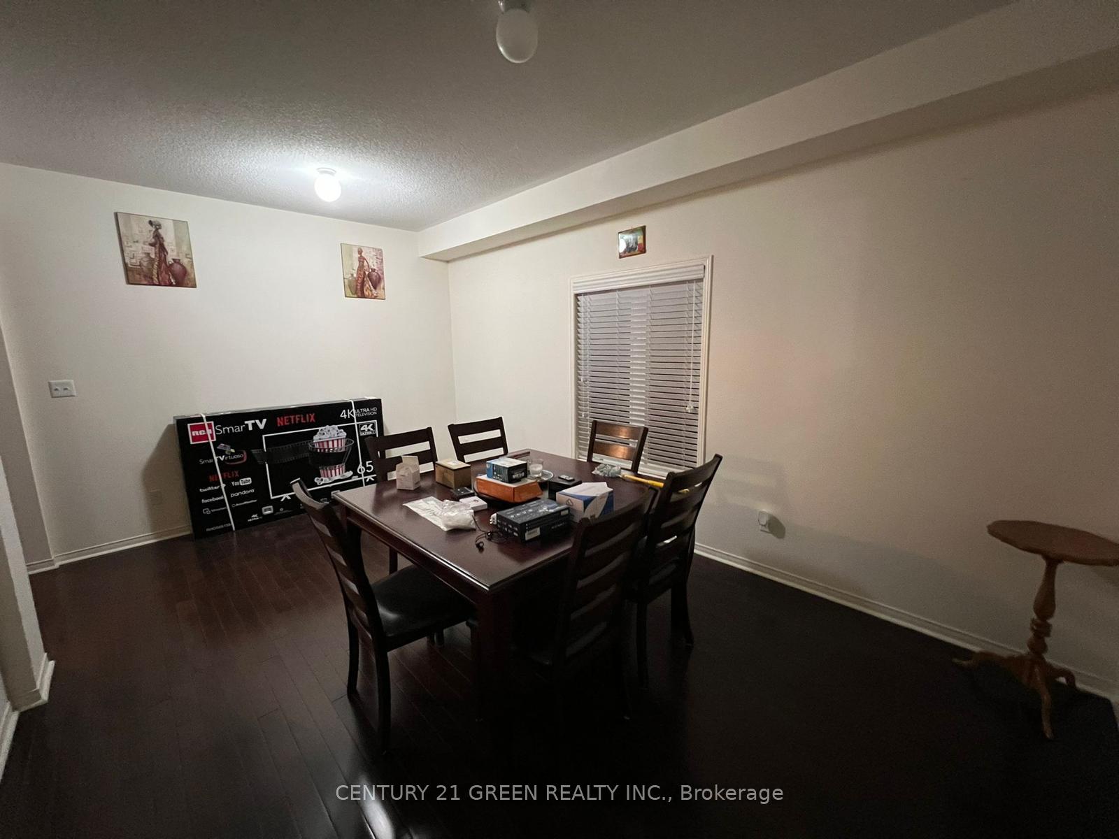 Photo 11 of 40 Cookview Drive, Brampton, Sandringham-Wellington — HOMEH