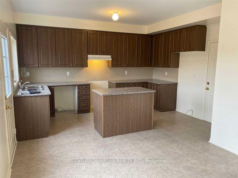 Photo 13 of 40 Cookview Drive, Brampton, Sandringham-Wellington — HOMEH