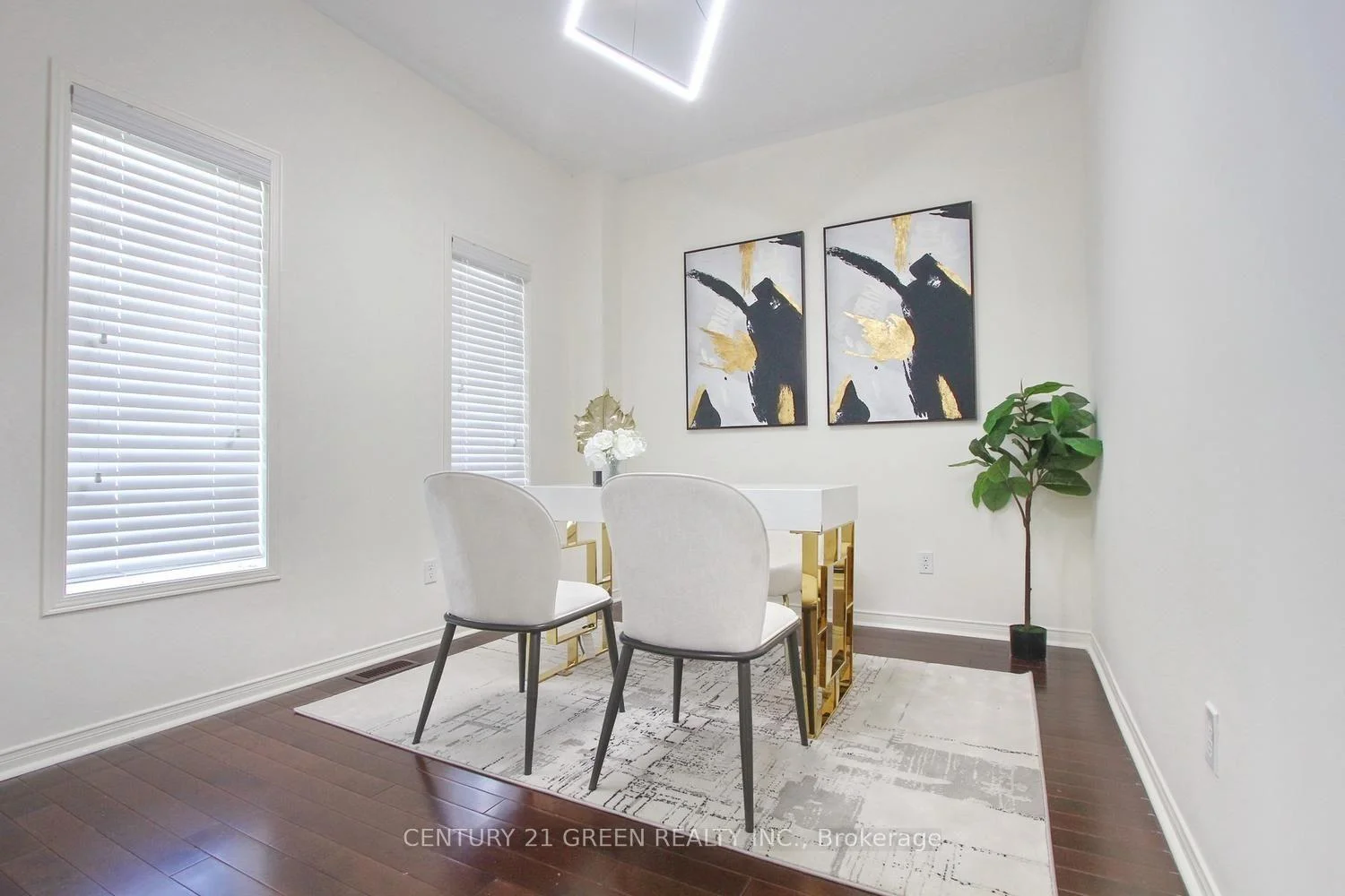 Photo 12 of 40 Cookview Drive, Brampton, Sandringham-Wellington — HOMEH