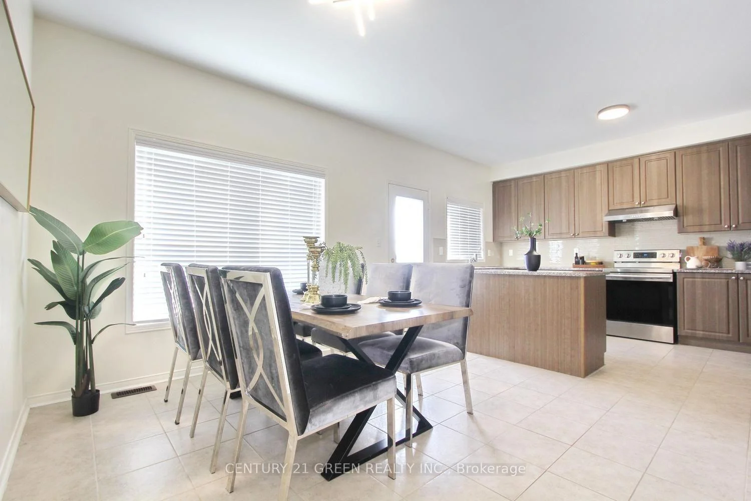 Photo 27 of 40 Cookview Drive, Brampton, Sandringham-Wellington — HOMEH