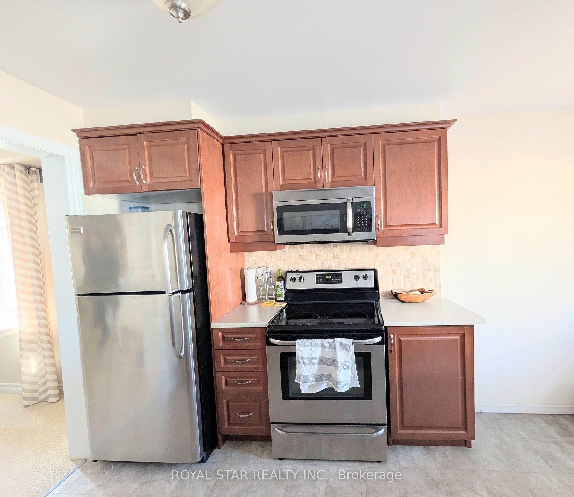 Photo 12 of 323 Sweet Grass Circle, Ottawa, Barrhaven - Half Moon Bay — HOMEH