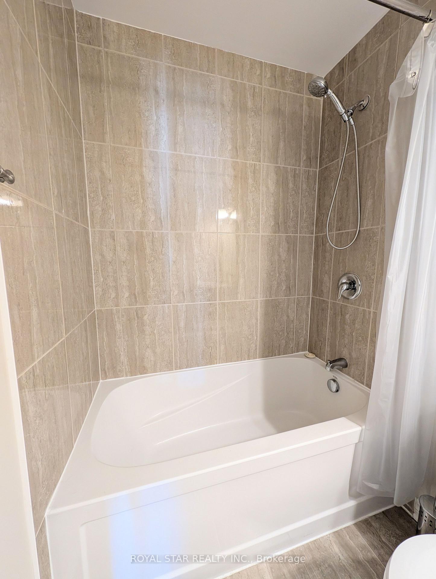 Photo 23 of 323 Sweet Grass Circle, Ottawa, Barrhaven - Half Moon Bay — HOMEH