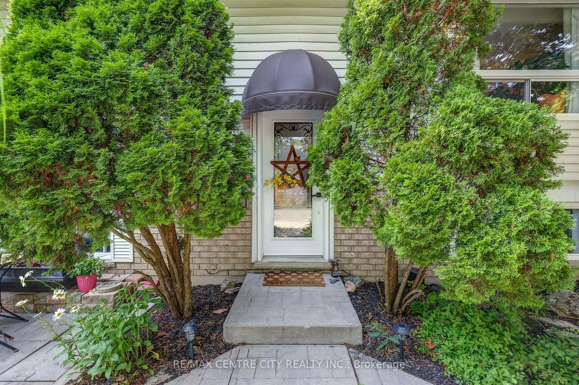 Photo 6 of 37 Fifth Avenue, St. Thomas — HOMEH