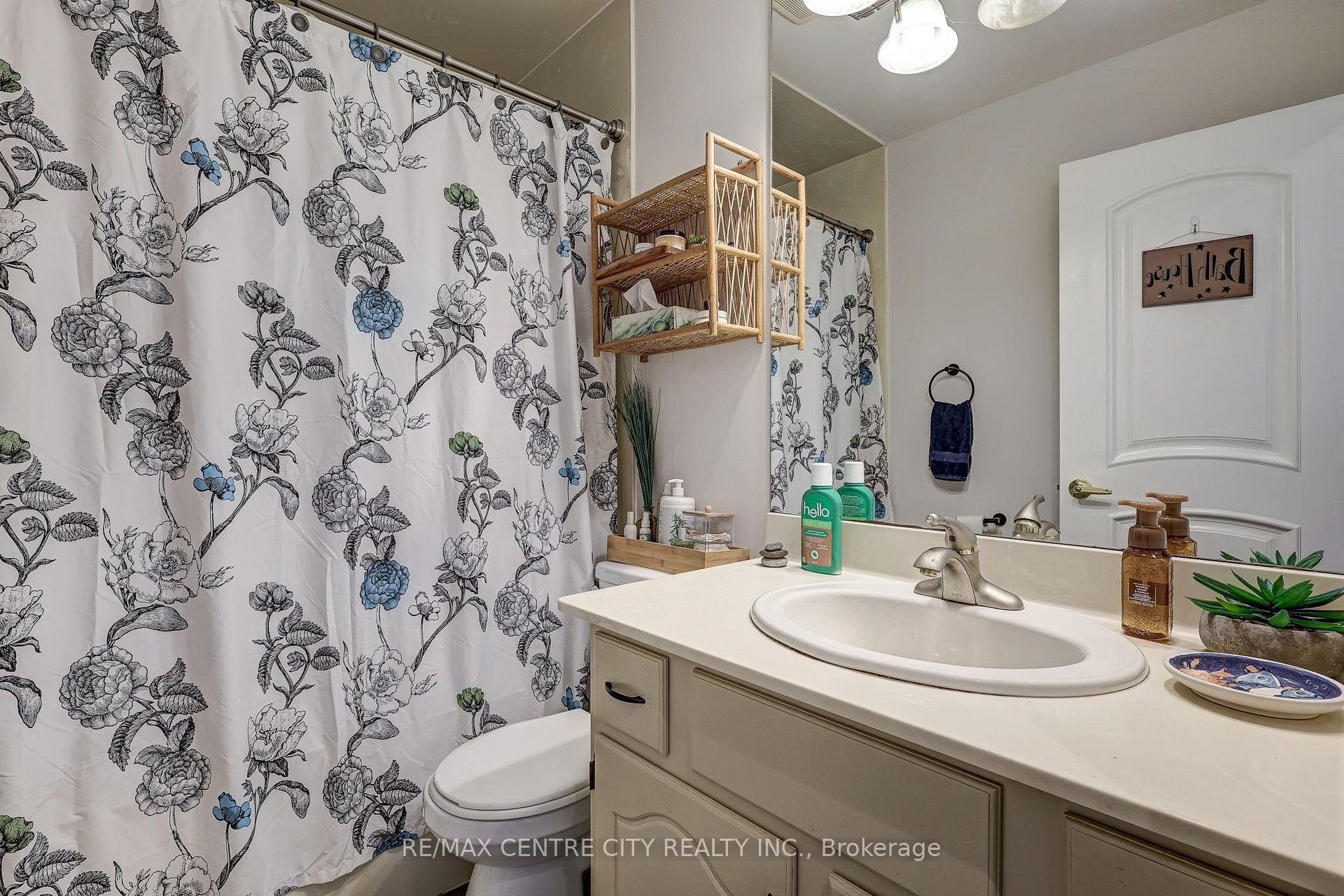 Photo 33 of 37 Fifth Avenue, St. Thomas — HOMEH