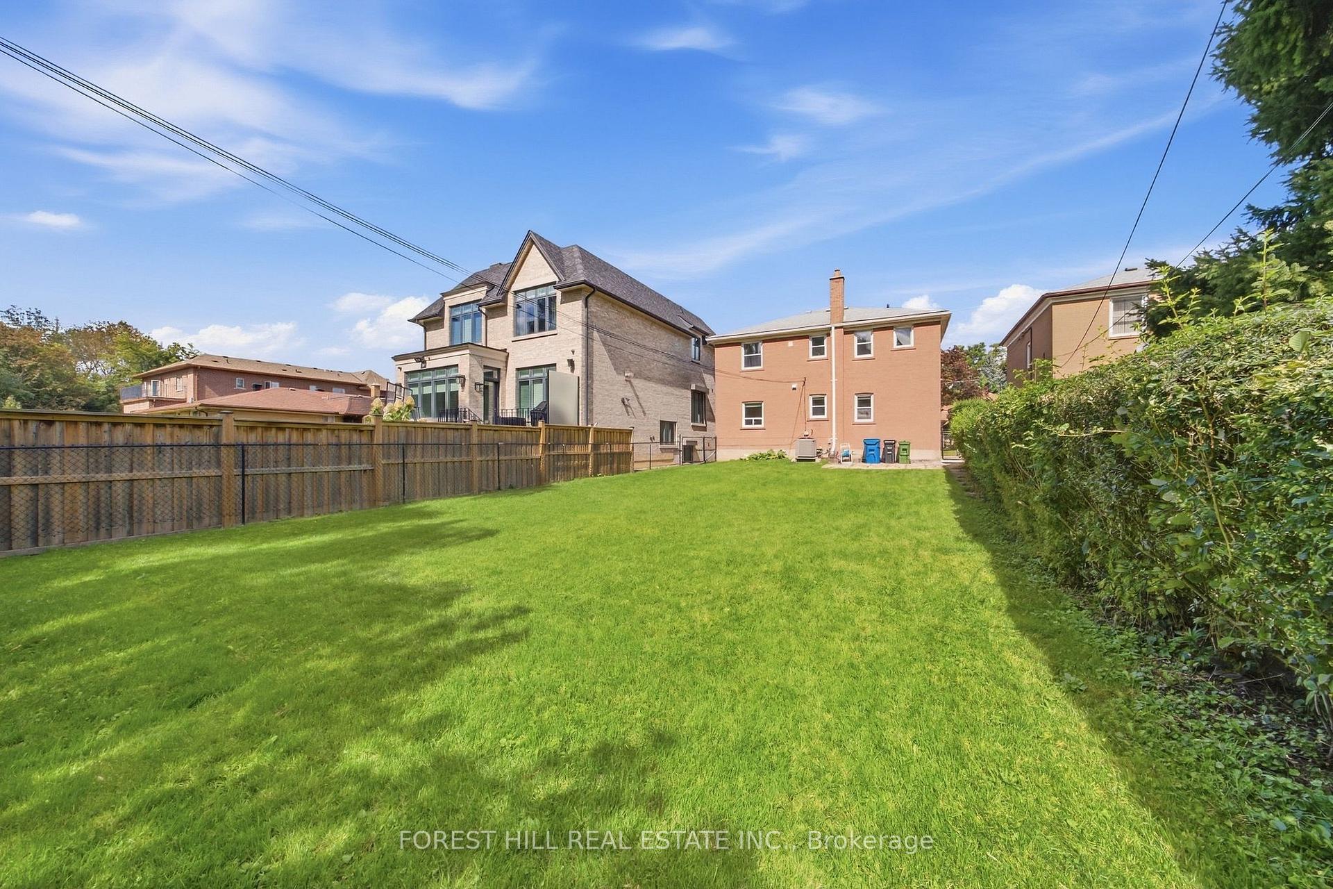 Photo 2 of 147 Viewmount Avenue, Toronto, Englemount-Lawrence — HOMEH