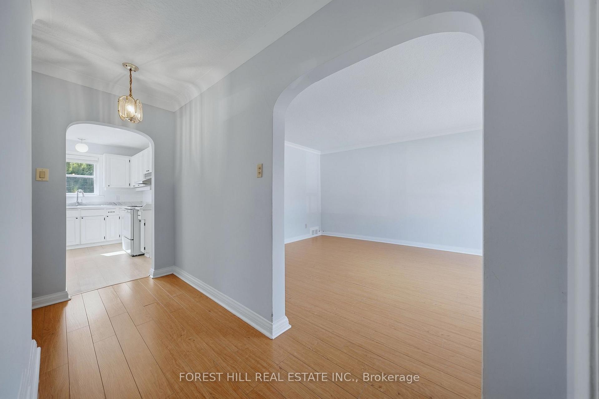 Photo 6 of 147 Viewmount Avenue, Toronto, Englemount-Lawrence — HOMEH