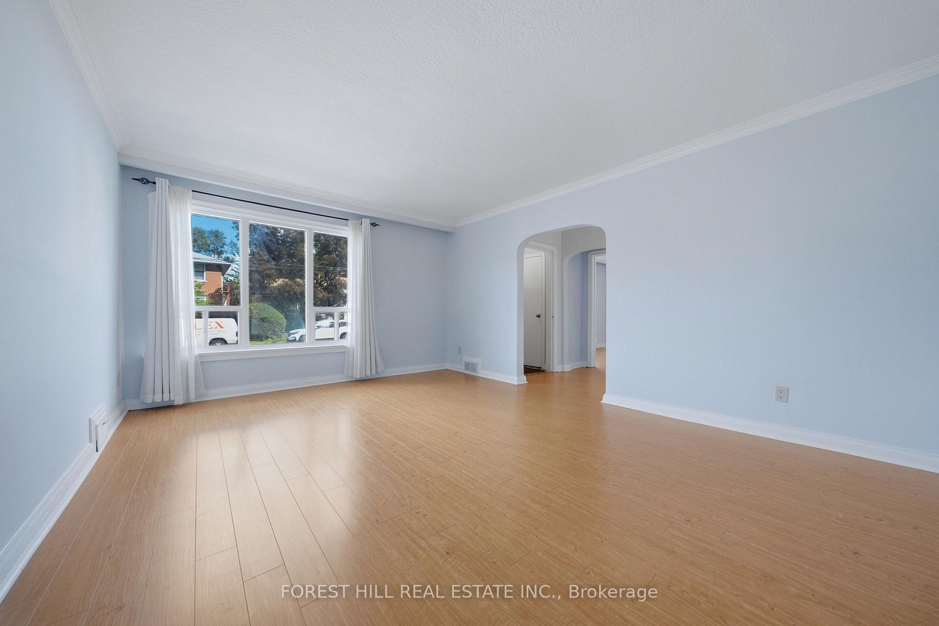 Photo 7 of 147 Viewmount Avenue, Toronto, Englemount-Lawrence — HOMEH