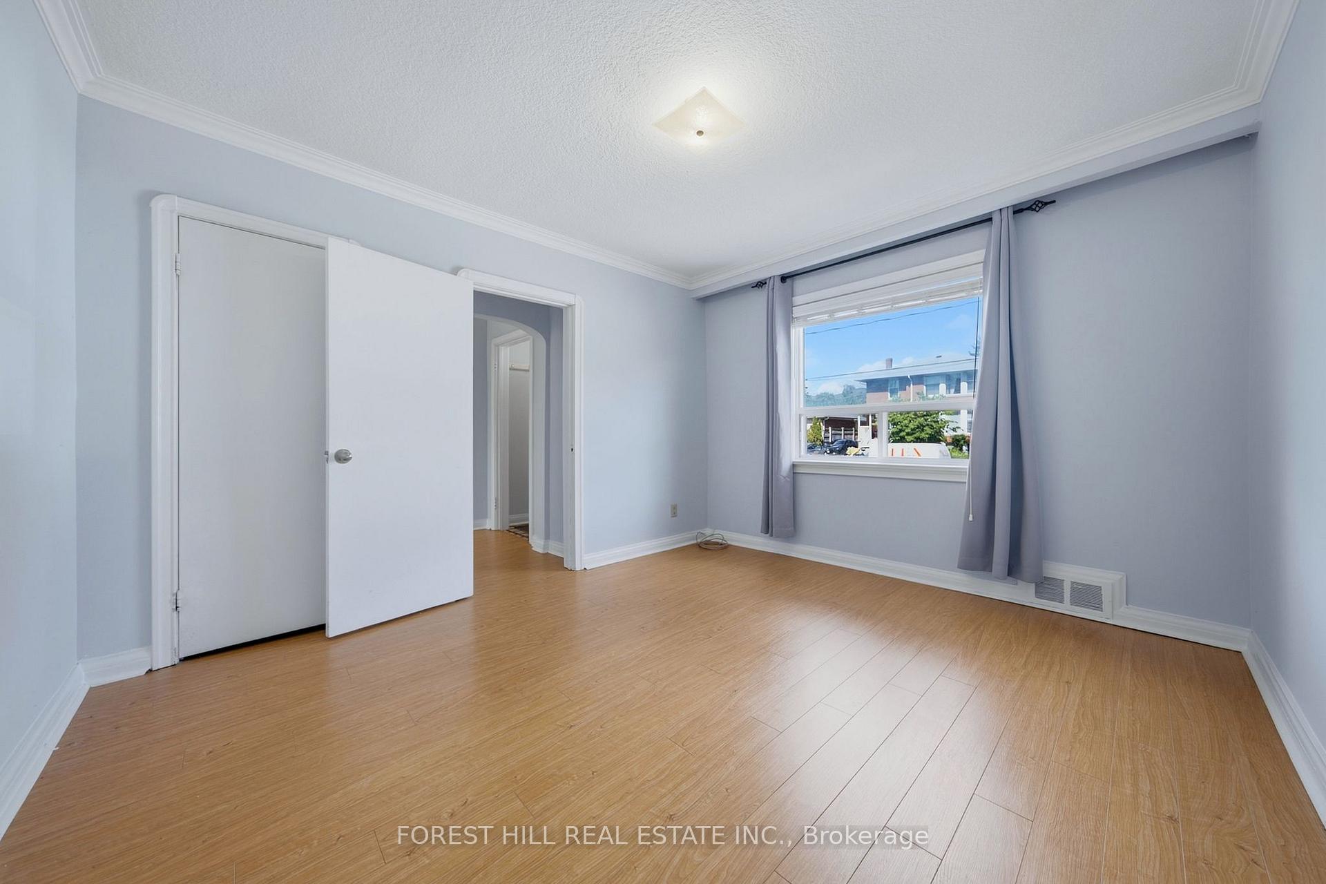 Photo 8 of 147 Viewmount Avenue, Toronto, Englemount-Lawrence — HOMEH