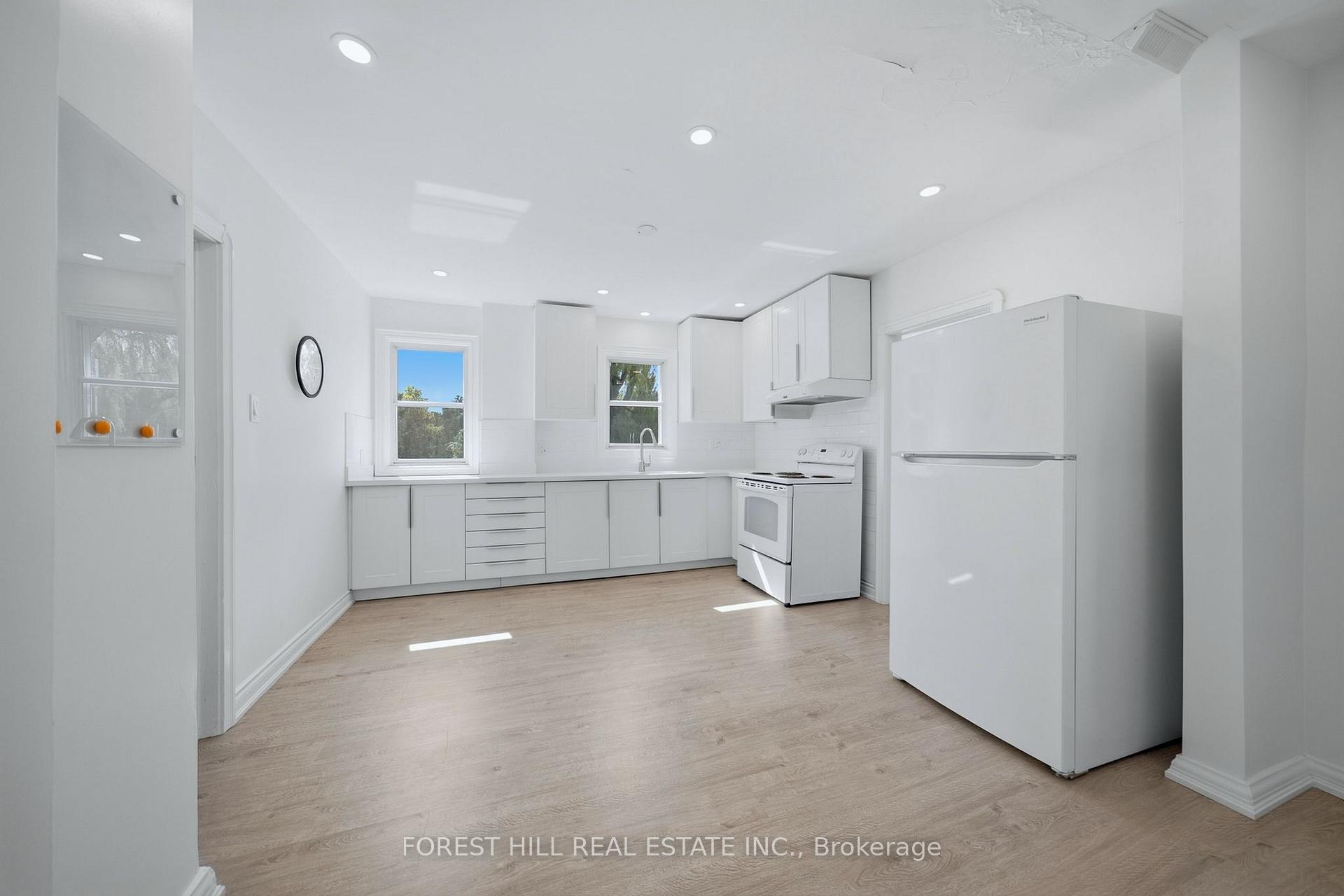Photo 10 of 147 Viewmount Avenue, Toronto, Englemount-Lawrence — HOMEH