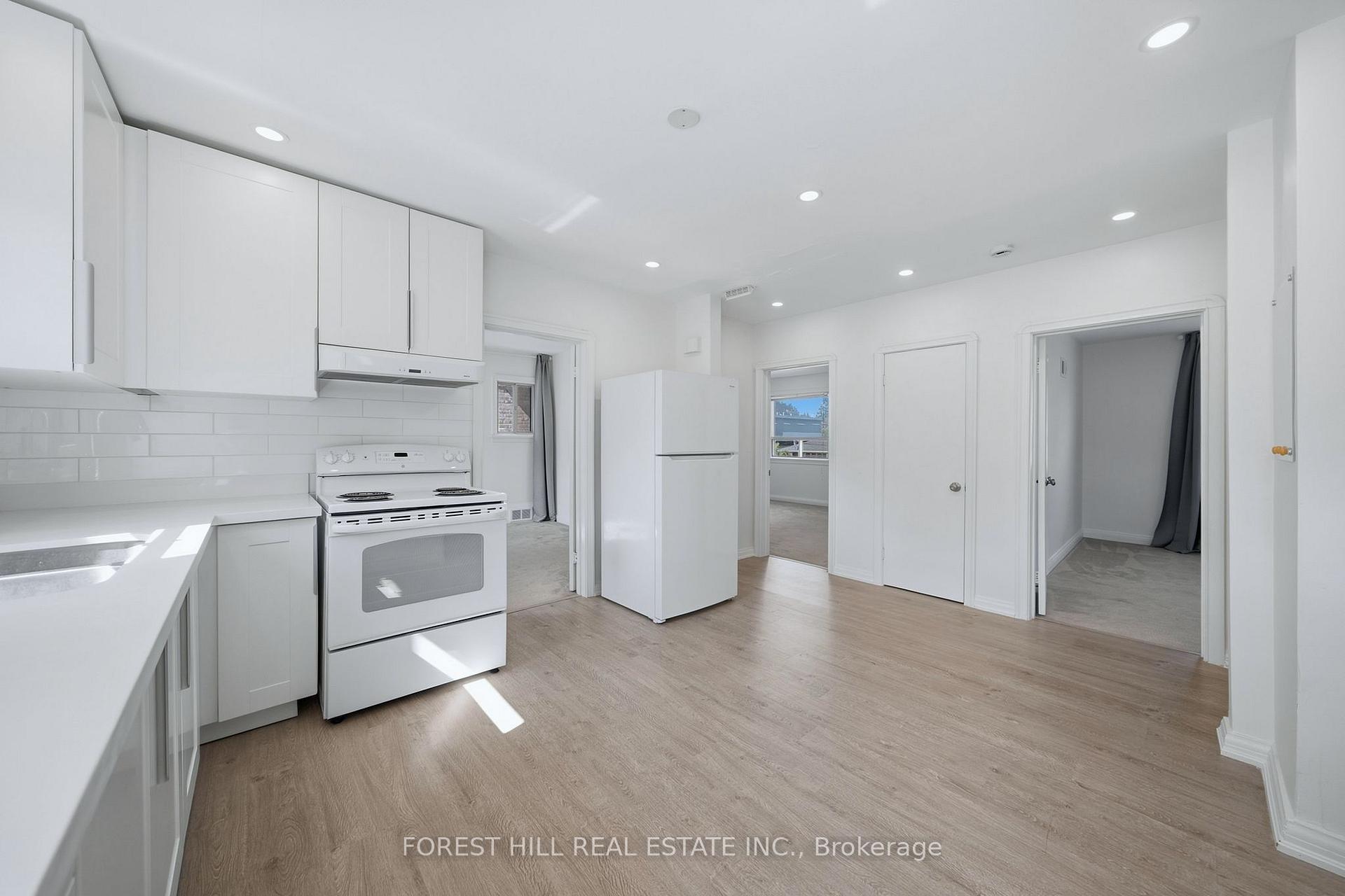 Photo 11 of 147 Viewmount Avenue, Toronto, Englemount-Lawrence — HOMEH