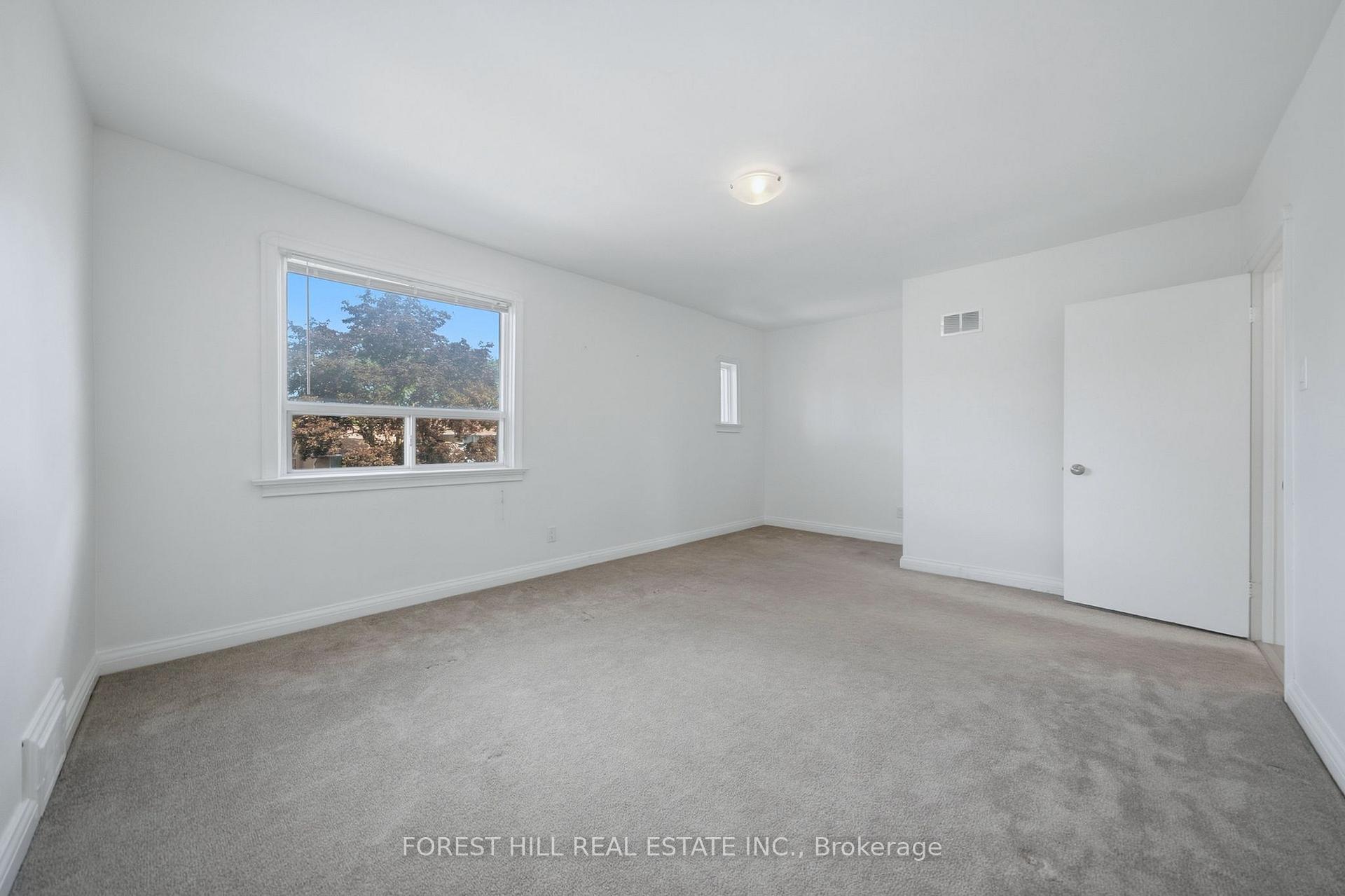 Photo 13 of 147 Viewmount Avenue, Toronto, Englemount-Lawrence — HOMEH