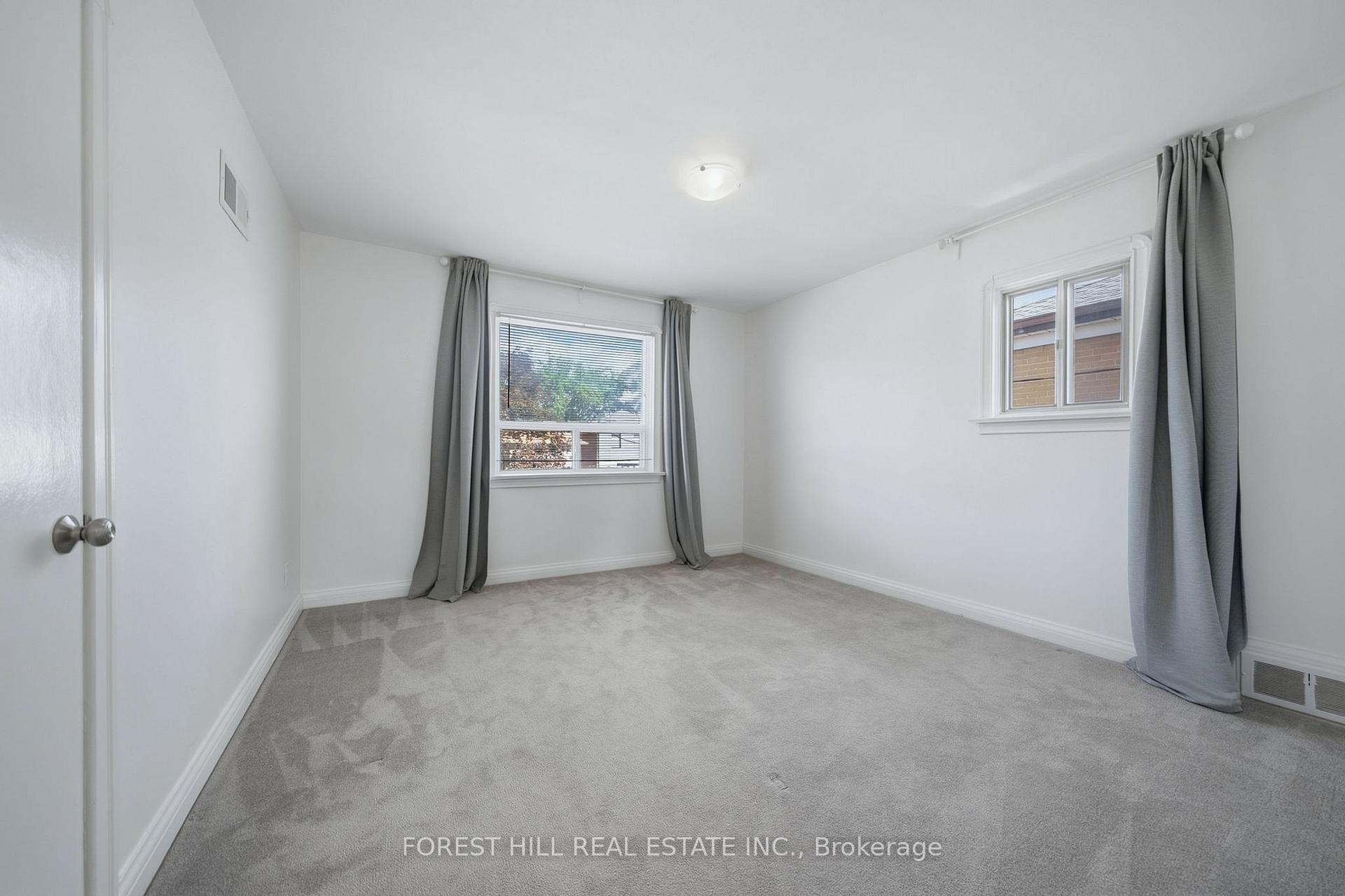 Photo 15 of 147 Viewmount Avenue, Toronto, Englemount-Lawrence — HOMEH