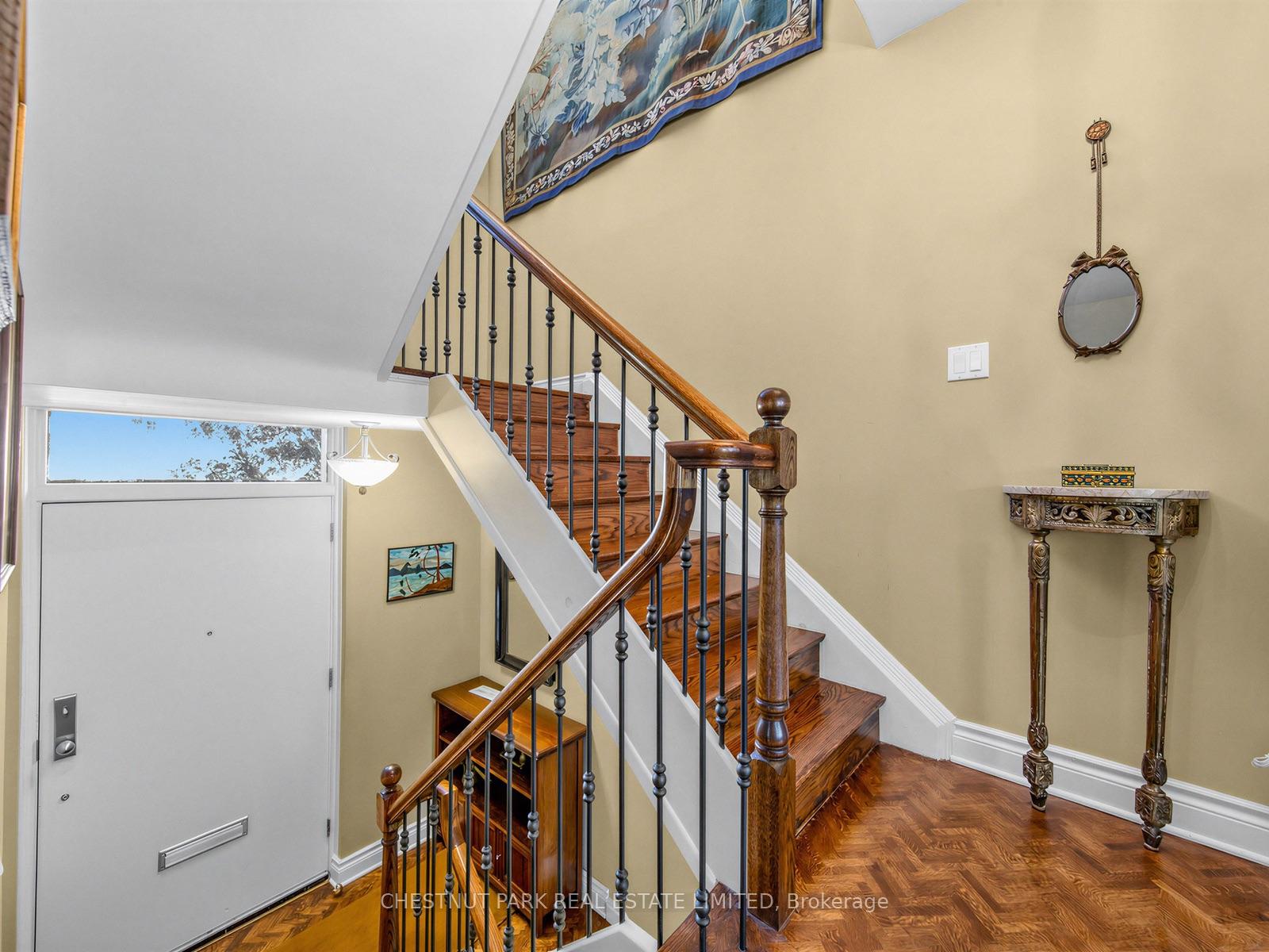 Photo 2 of 25 Clarendon Avenue, Toronto, Casa Loma — HOMEH