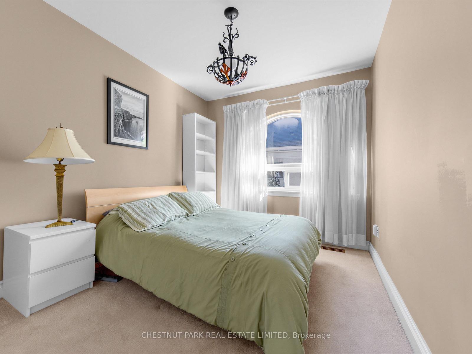 Photo 22 of 25 Clarendon Avenue, Toronto, Casa Loma — HOMEH