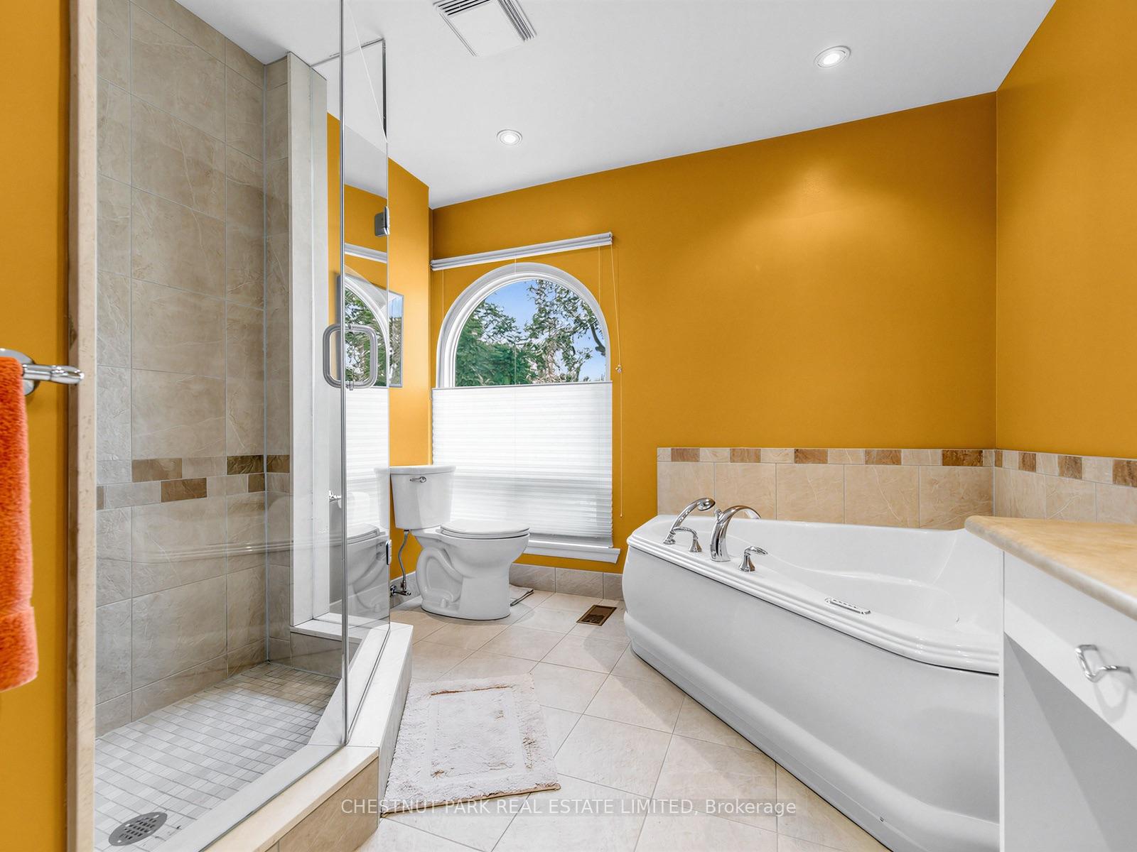 Photo 23 of 25 Clarendon Avenue, Toronto, Casa Loma — HOMEH