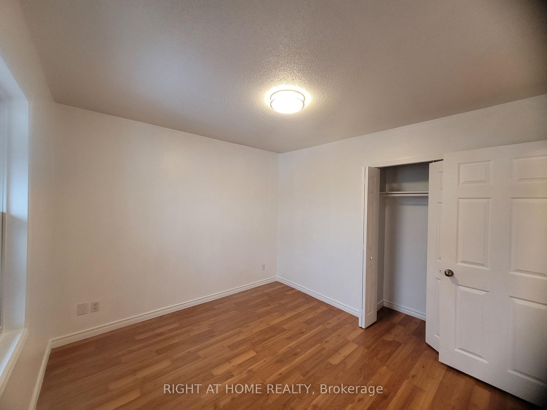 Photo 15 of 298 Montfort Street, Ottawa, Vanier — HOMEH