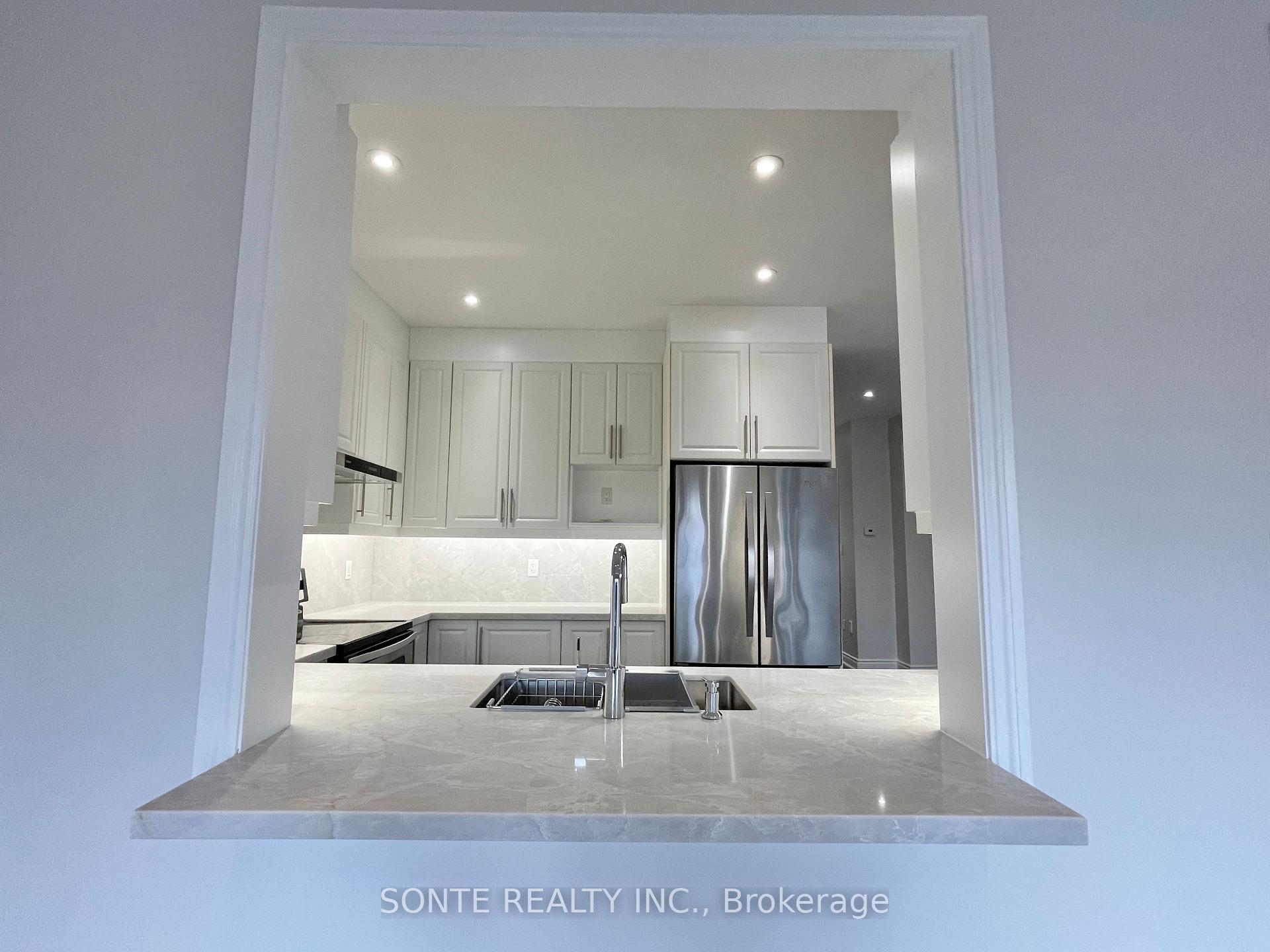 Photo 11 of Unit #03, 40 Megan Crescent, Barrie, Holly — HOMEH