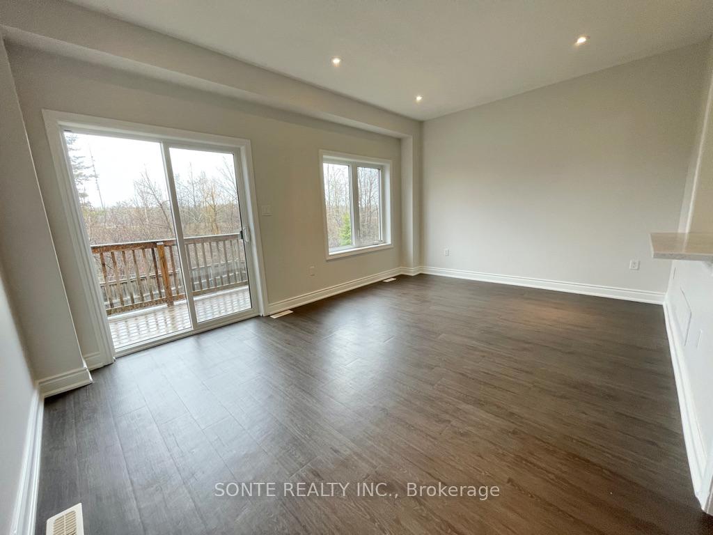 Photo 13 of Unit #03, 40 Megan Crescent, Barrie, Holly — HOMEH