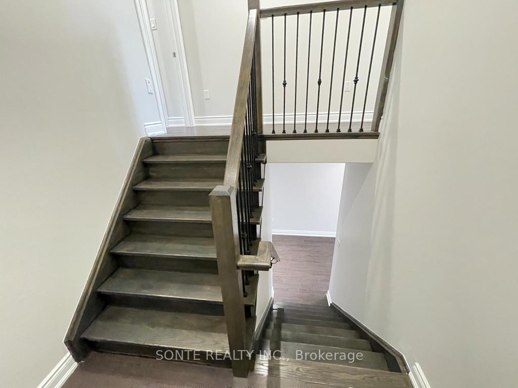 Photo 16 of Unit #03, 40 Megan Crescent, Barrie, Holly — HOMEH