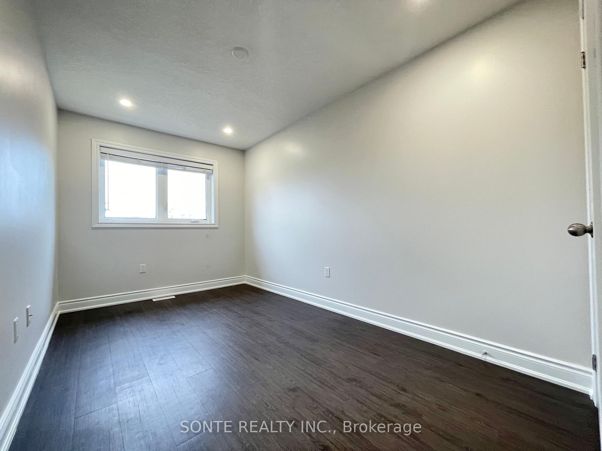 Photo 23 of Unit #03, 40 Megan Crescent, Barrie, Holly — HOMEH