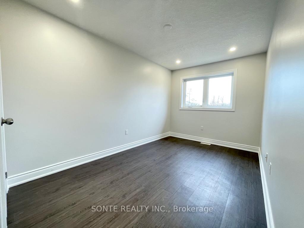 Photo 28 of Unit #03, 40 Megan Crescent, Barrie, Holly — HOMEH