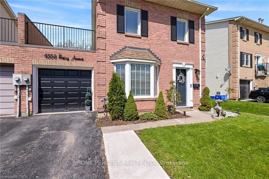 Photo 3 of 4350 Henry Avenue, Lincoln, Beamsville — HOMEH