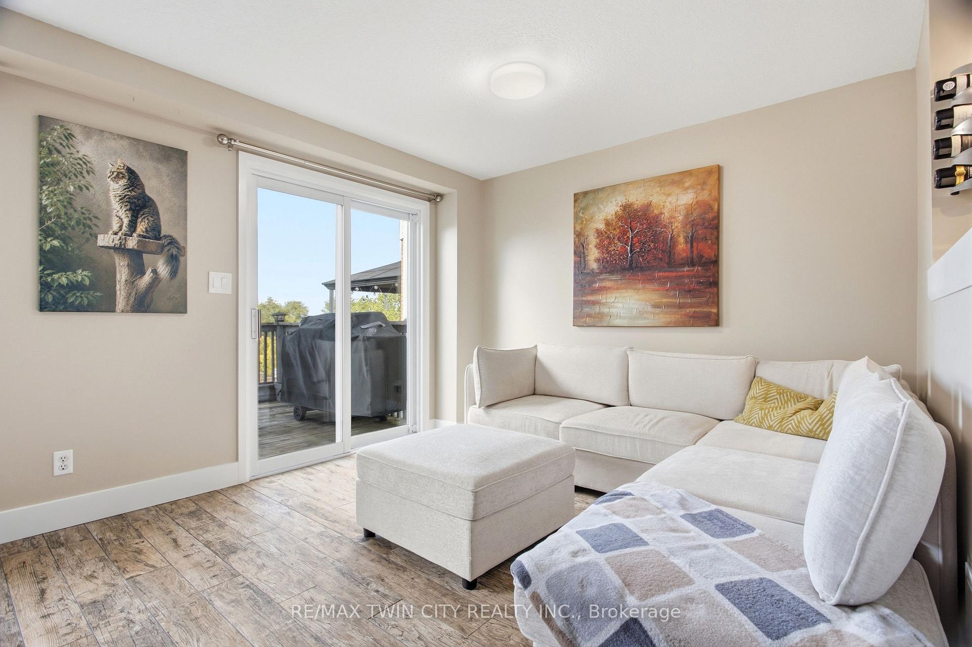 Photo 8 of 39 Maitland Street, Kitchener, Huron Park — HOMEH