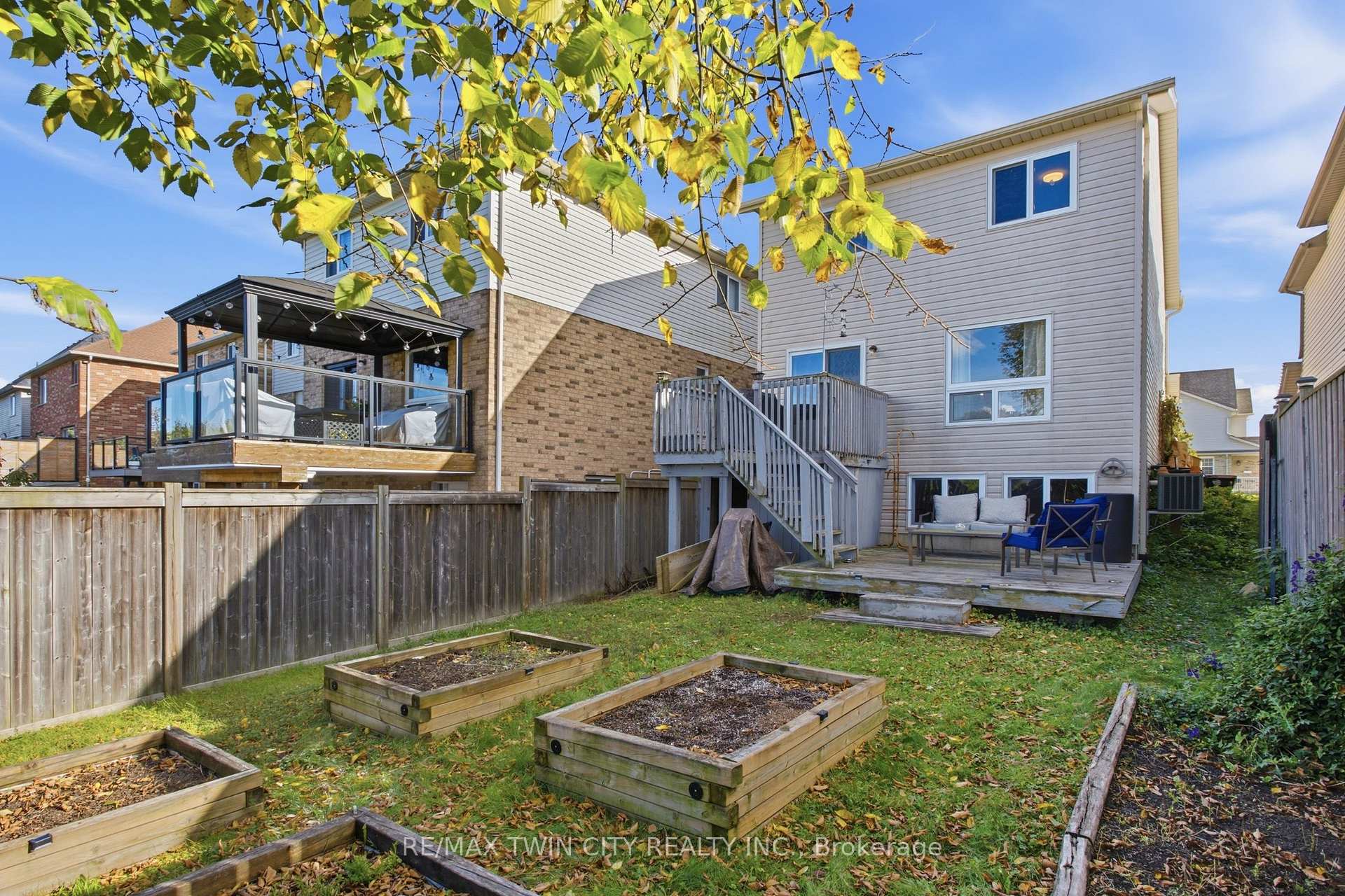 Photo 25 of 39 Maitland Street, Kitchener, Huron Park — HOMEH