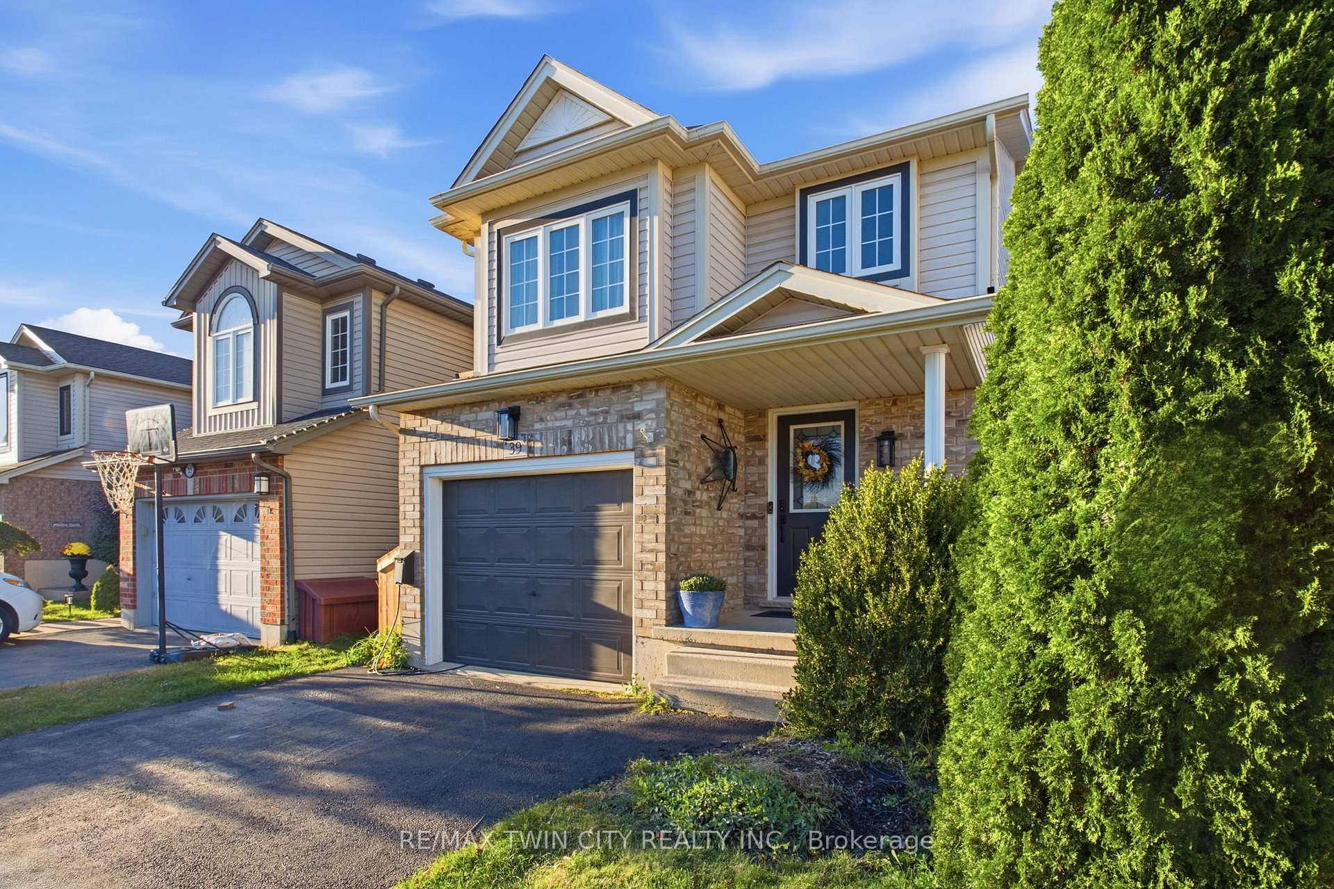 Photo 27 of 39 Maitland Street, Kitchener, Huron Park — HOMEH