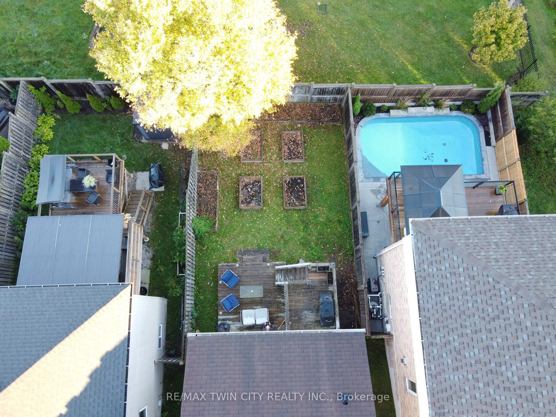 Photo 30 of 39 Maitland Street, Kitchener, Huron Park — HOMEH