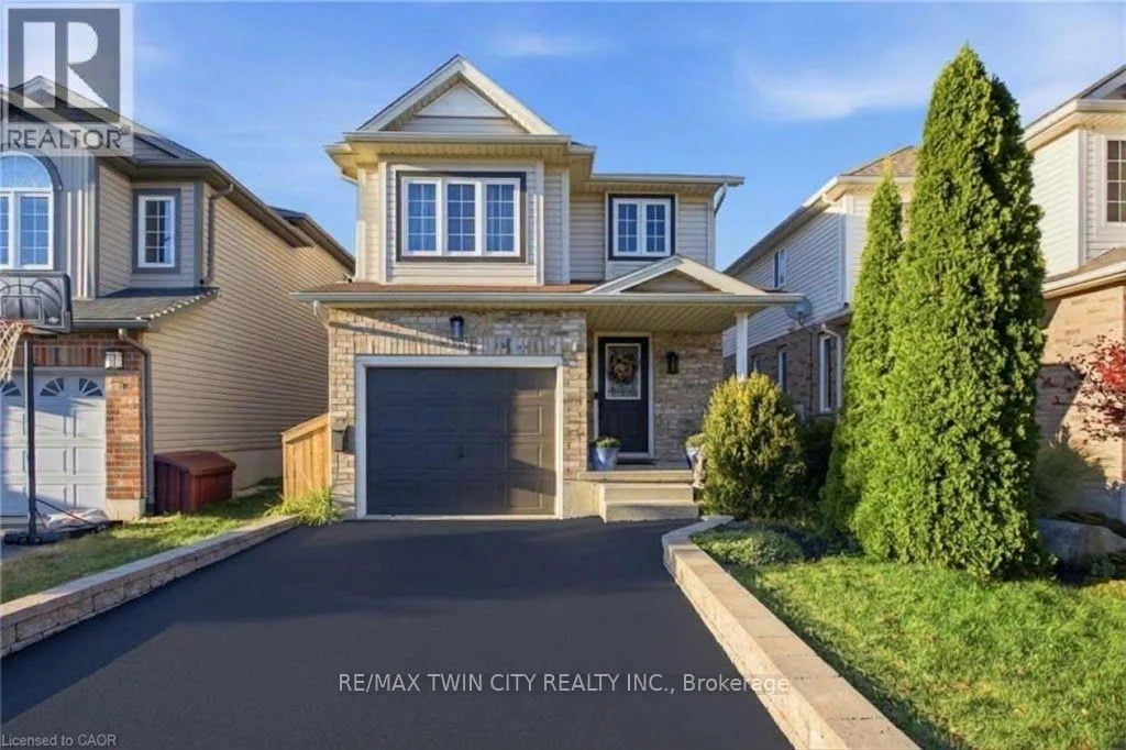 Photo 3 of 39 Maitland Street, Kitchener, Huron Park — HOMEH