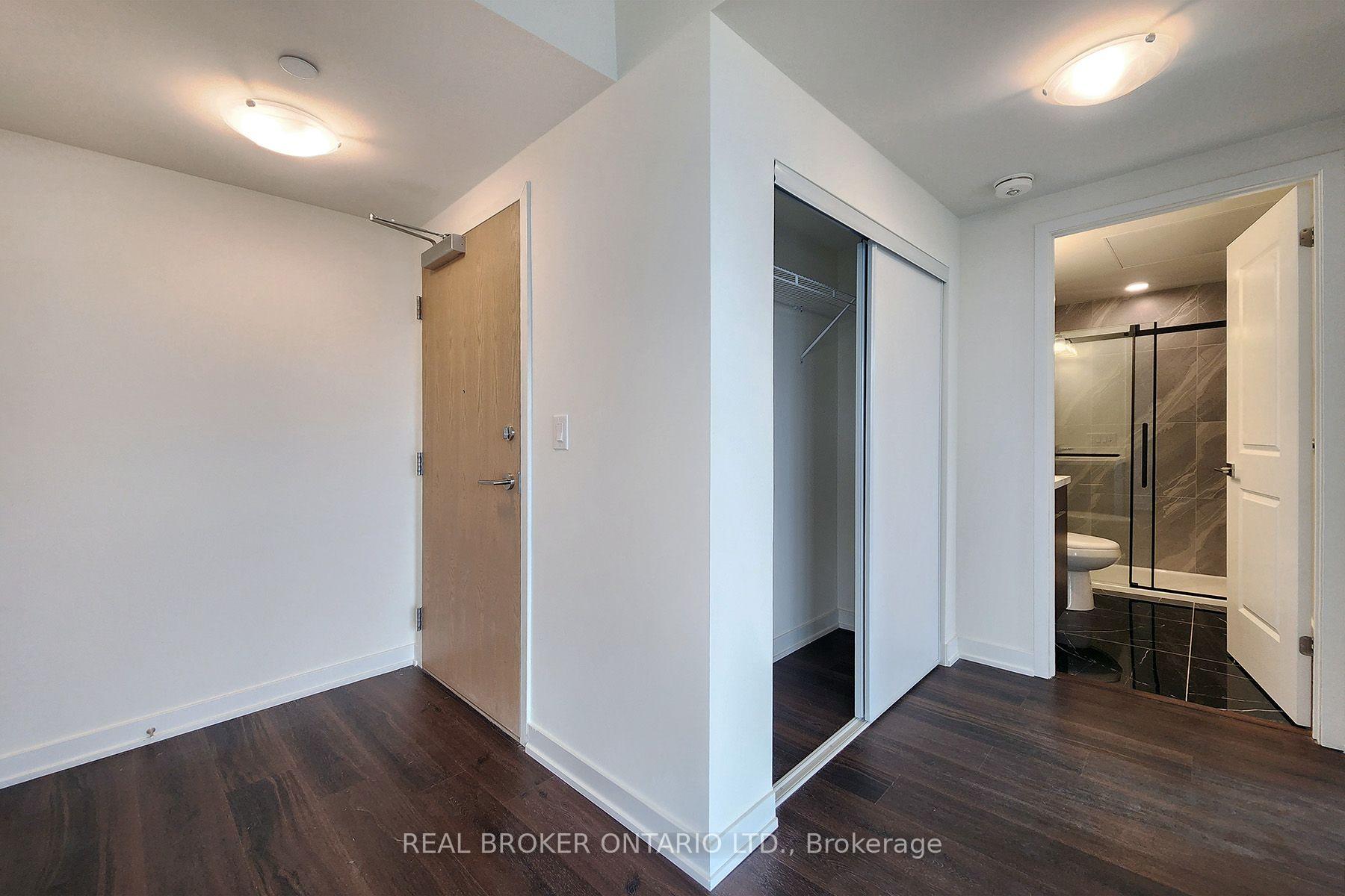 Photo 3 of Unit 604, 2825 Jane Street, North York, Glenfield-Jane Heights — HOMEH